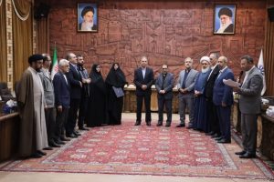 تجلیل از خانواده‌ کارگران فقید شهرداری و معلمان خیر تبریزی